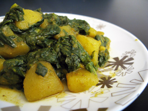 Curry de pommes de terre aux épinards