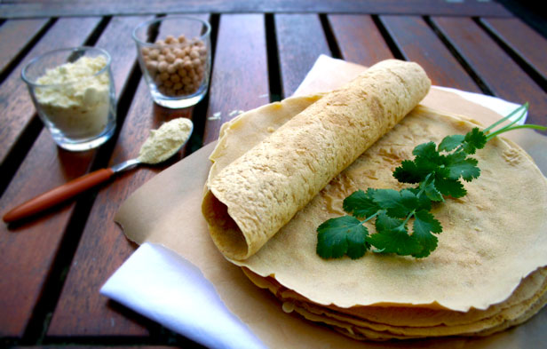 Crêpes à la farine de pois chiche {vegan, sans gluten, sans oeufs, sans